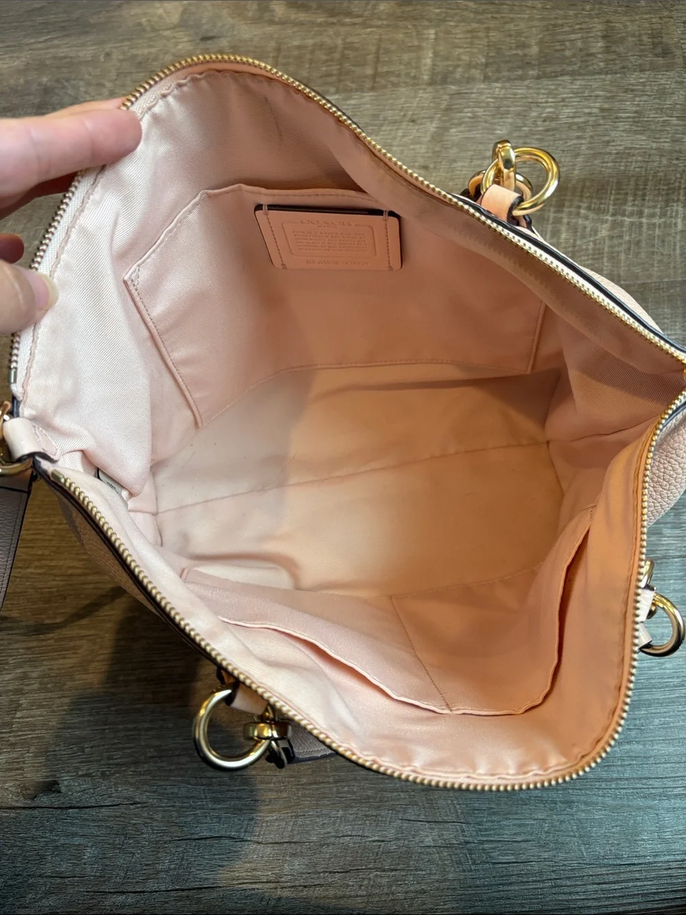 Coach Kelsey Pebbled Leather Light Pink Crossbody Bag F28968